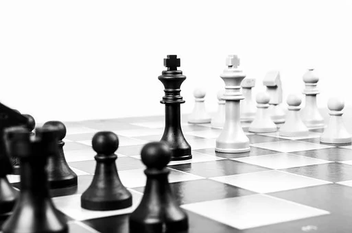 自己注冊公司當法人后，還可以在別人開的公司當法人嗎？