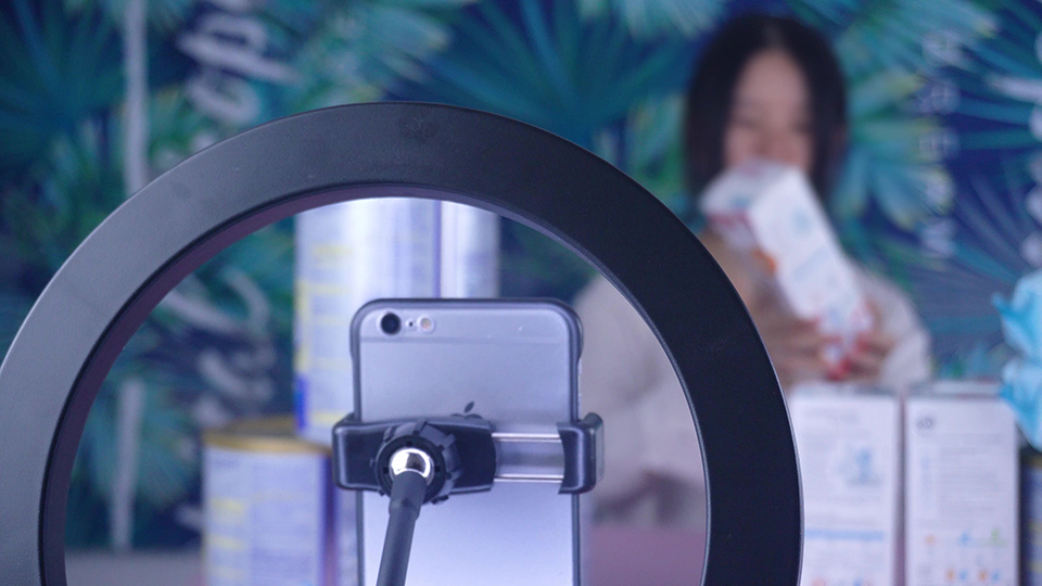 2025網(wǎng)紅個稅合規(guī)指南:從風(fēng)險規(guī)避到稅務(wù)籌劃實操方案 2025網(wǎng)紅個稅合規(guī)指南:從風(fēng)險規(guī)避到稅務(wù)籌劃實操方案